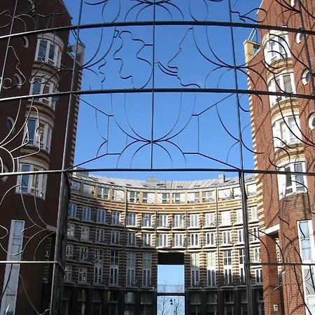 Boat & Breakfast Alhena *