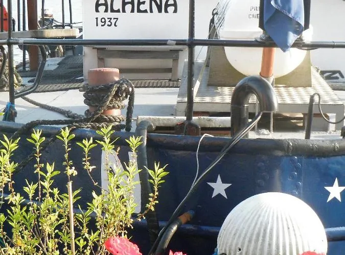 Hotel Boat & Breakfast Alhena