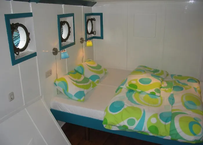 Boat & Breakfast Alhena *