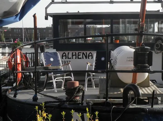 Boat & Breakfast Alhena *