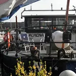 Boat & Breakfast Alhena *